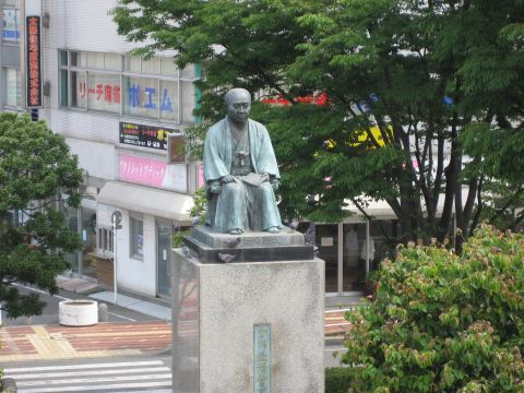 渋沢栄一銅像