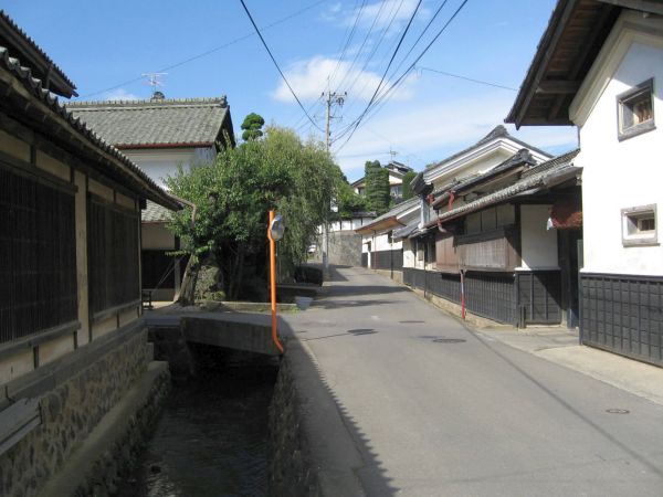 茂田井の街並