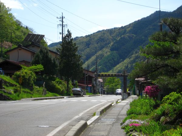 福島関所の冠木門