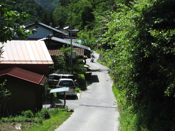 山すその集落