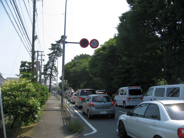 まだまだ続く渋滞