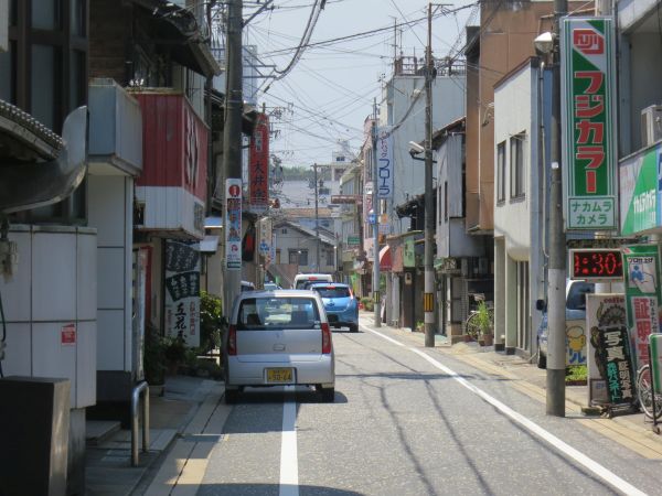 恵那の駅前通り