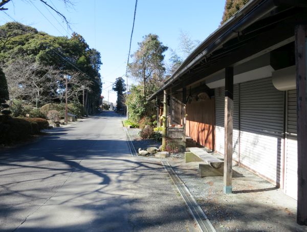 小夜の中山の茶店