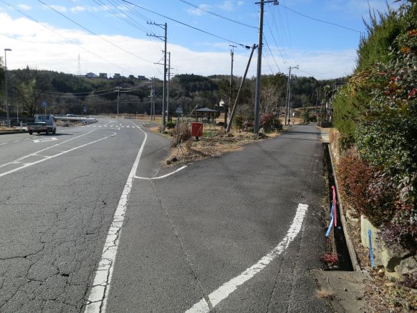 右にそれる旧中山道