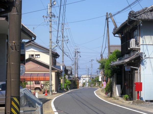 西へ向かう旧中山道