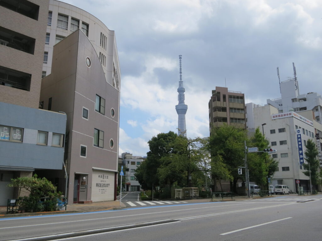 山谷堀公園と東京スカイツリー